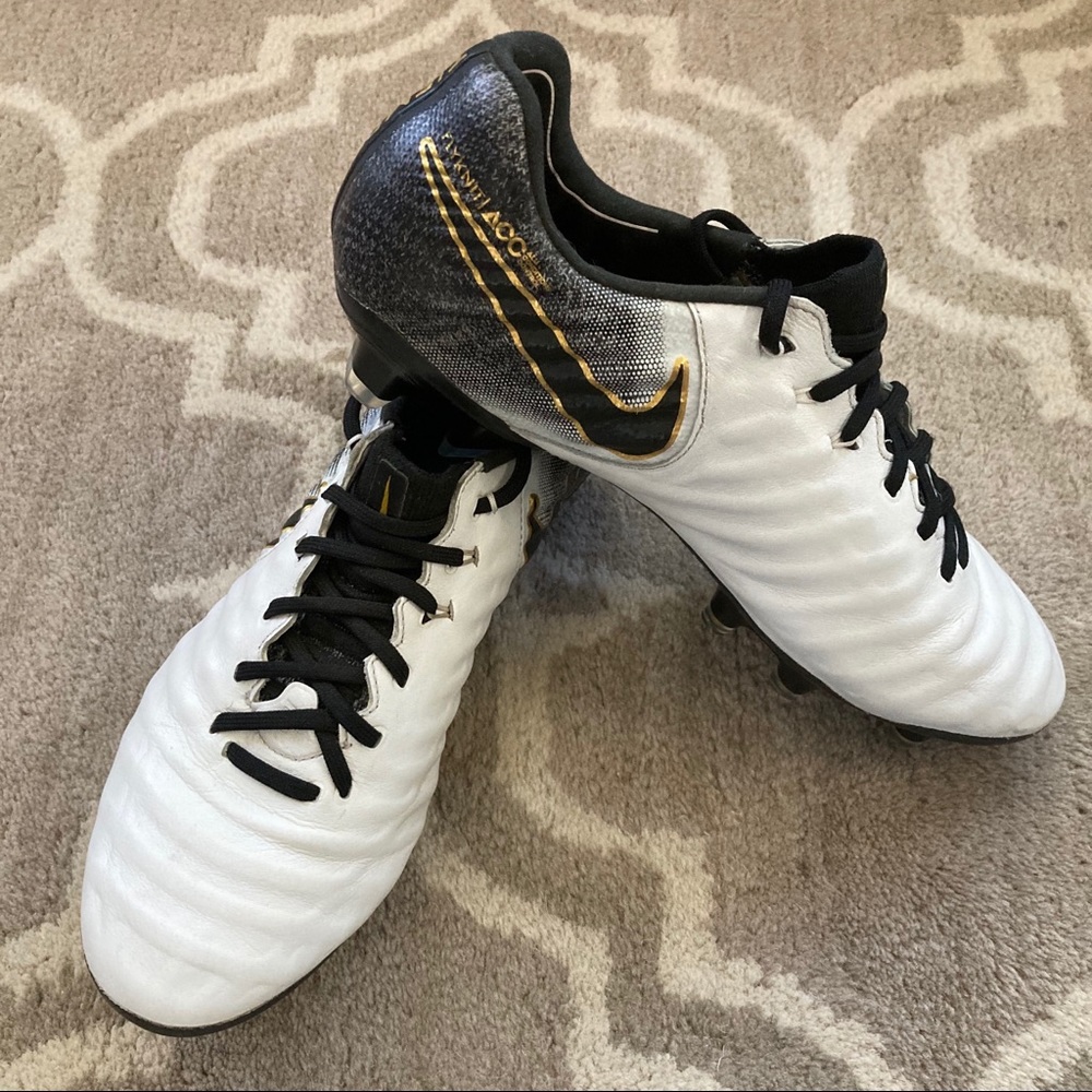Nike Tiempo Legend 7 Elite FG Soccer Cleats AH7238